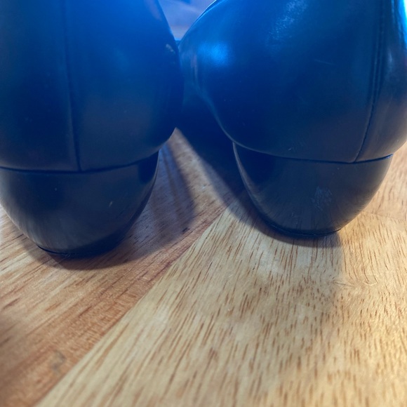 Vintage Salvatore Ferragamo Black Patent Leather Heels - Picture 7 of 9